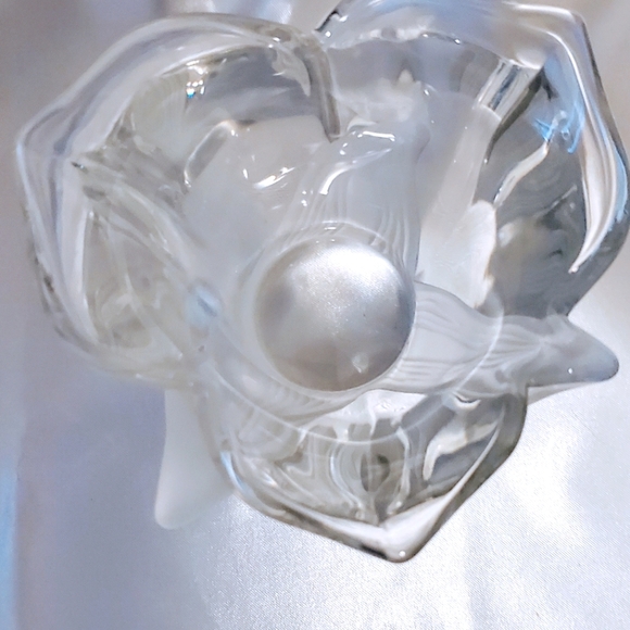 Mikasa Frosted Leaf & Clear Crystal Glass Spring Aria Votive Candle Holder. - Picture 8 of 9